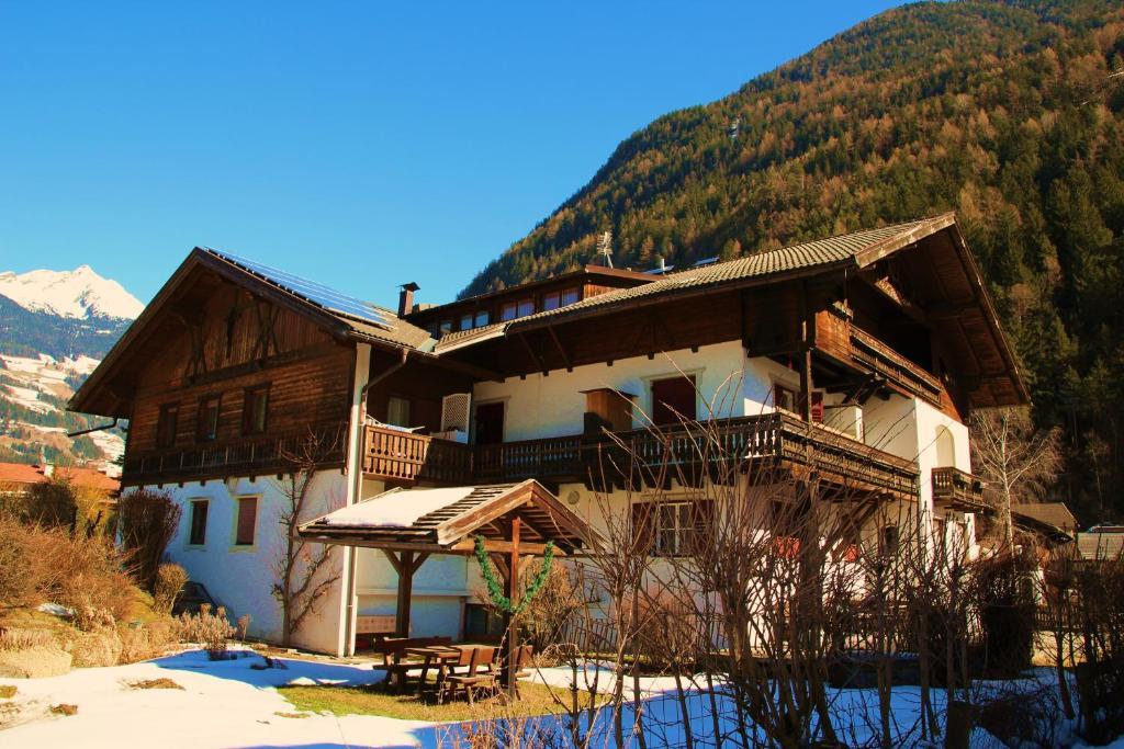 Gasthof Residence Brugghof & Erlhof Campo Tures Extérieur photo